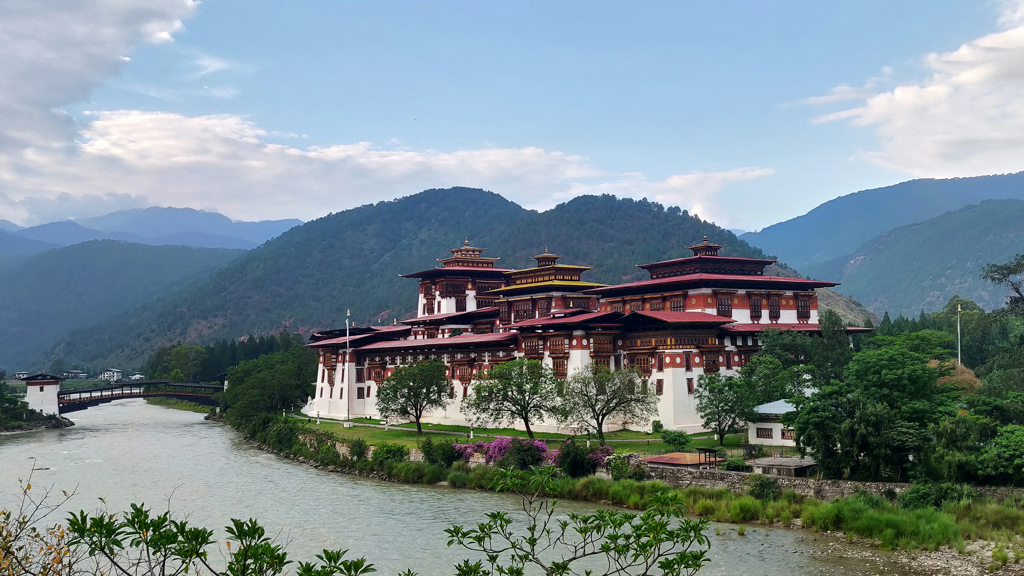 Bhutan Tour Package – 6 Nights / 7 Days