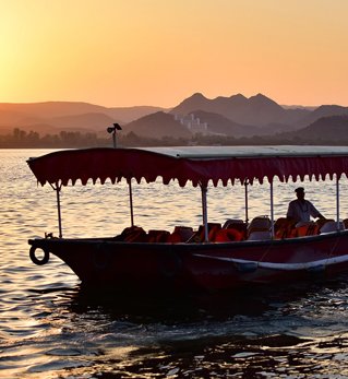 Rajasthan Heritage Golden Triangle Tour – 5 Nights / 6 Days from Delhi Intl Airport-DEL