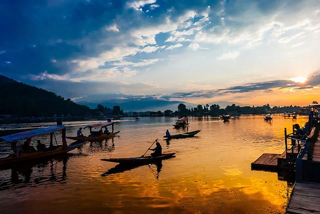 Splendid Kashmir Tour Package.