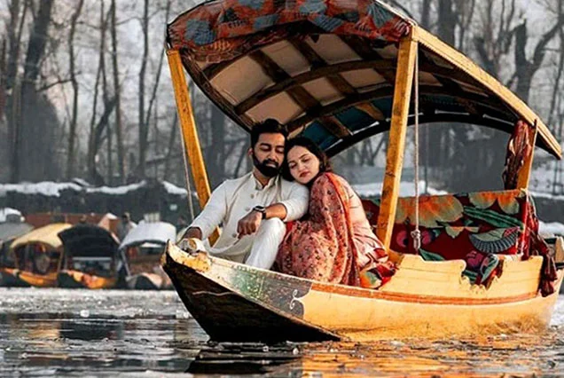 Luxurious Kashmir Honeymoon Trip.
